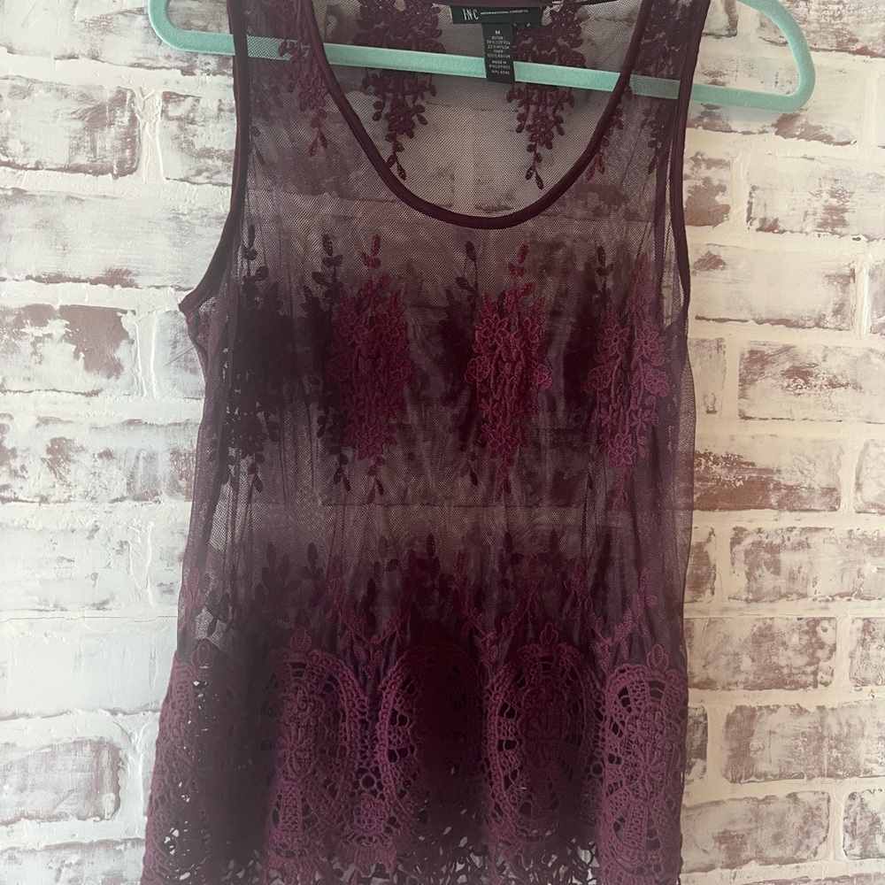FALL TREND! INCBurgundy Lace Top sz M